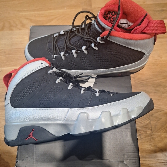 JORDAN KILROY 9'S BRAND NEW - Picture 2 of 5